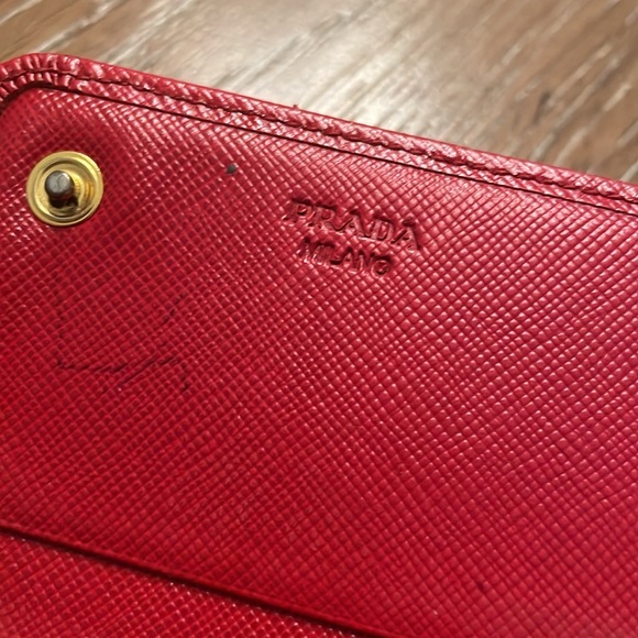 PRADA Saffiano Leather - red wallet - Picture 8 of 12